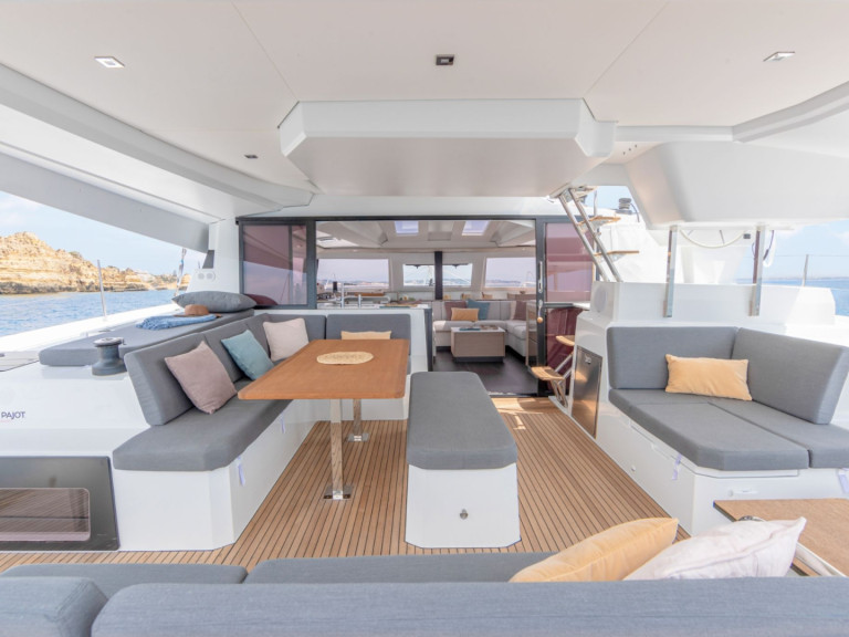 Catamaran to hire Ajaccio at the best price