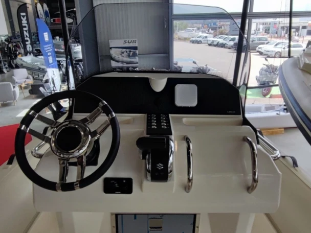 Yacht charter Ajaccio - Lomac Lomac 700  on SamBoat