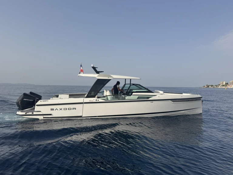 Charter a Saxdor 320 in Ajaccio on Samboat