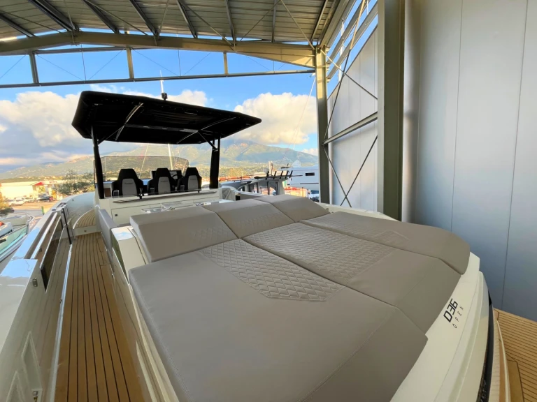 Charter a DE ANTONIO Yachts DE ANTONIO D36 OPEN in Ajaccio on Samboat