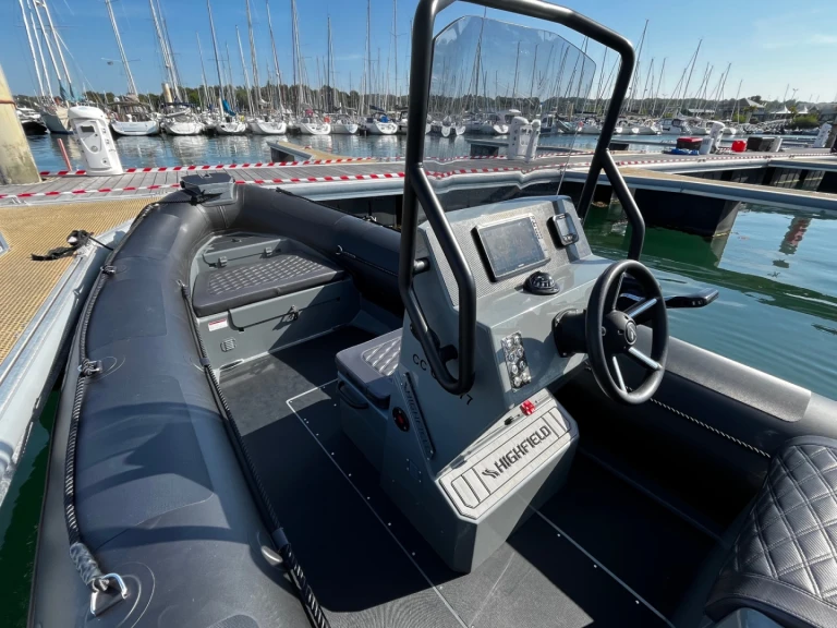 Charter a Highfield Patrol 600 in La Forêt-Fouesnant on Samboat