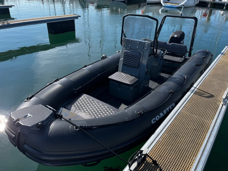 Hire RIB Highfield with a boat licence
