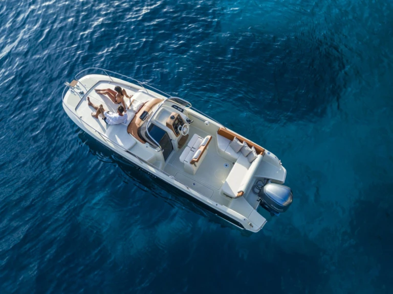 Yacht charter Cogolin - Capoforte CX 240 on SamBoat
