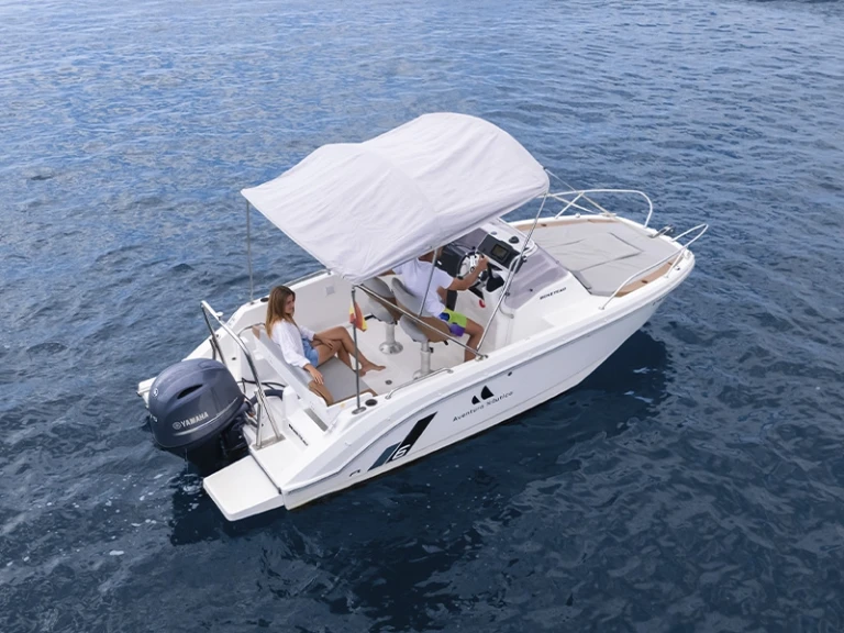 Charter a Bénéteau Flyer 6 in Saint-Raphaël on Samboat