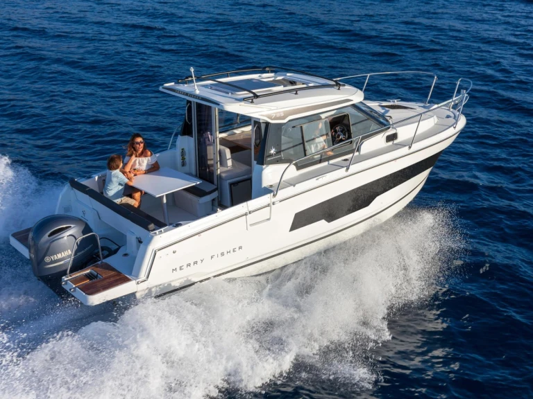 Hire a Jeanneau Merry fisher 795 S2 Saint-Raphaël
