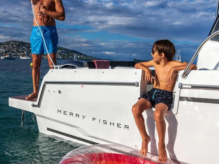 Yacht hire Saint-Raphaël cheap Merry fisher 795 S2