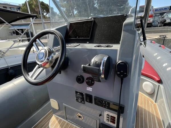 Wimbi Boats W7i charter bareboat or skippered in  Saint-Raphaël