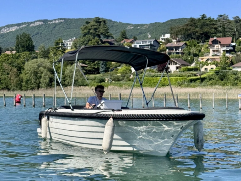 Motorboat hire in Aix-les-Bains - BRB 555