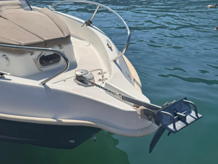 Motorboat to hire Aix-les-Bains at the best price