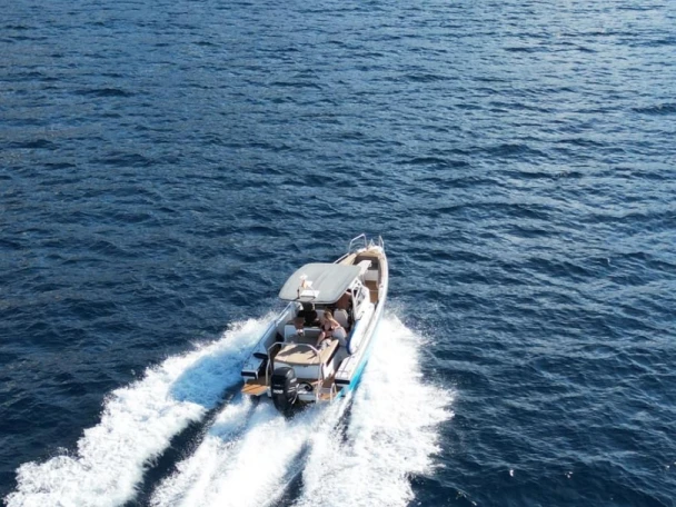 Hire a Axopar 28 T-TOP 28 T-Top Can Picafort