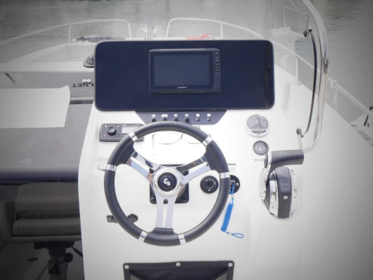 Motorboat hire in La Baule-Escoublac - Bénéteau Flyer 8