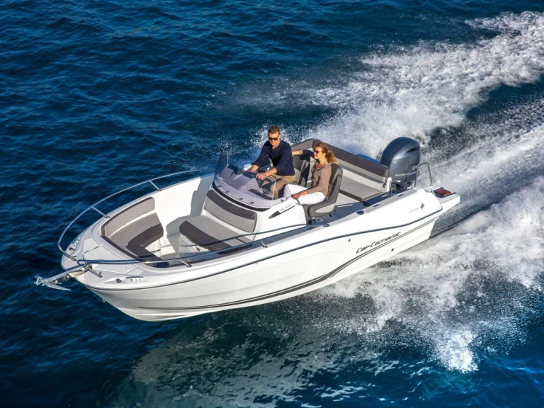 Hire a Jeanneau Cap Camarat 6.5 CC Serie 3 Lorient