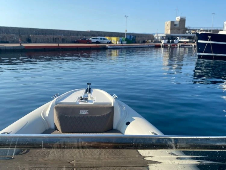 Yacht hire Ajaccio cheap Activ 605 Open