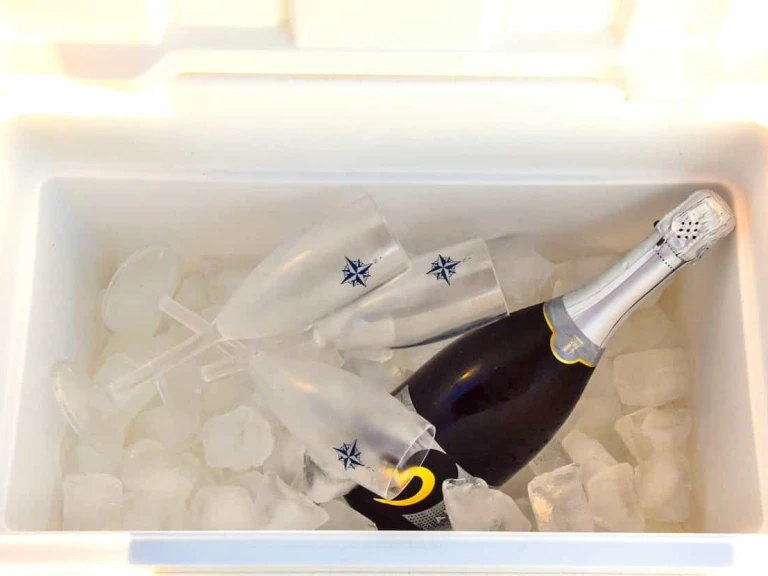 Hire Motorboat Marinello with a boat licence