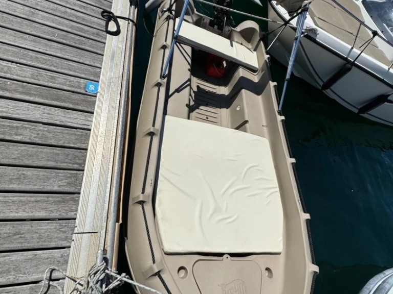 Motorboat hire in Marseille - Whaly whaly 435
