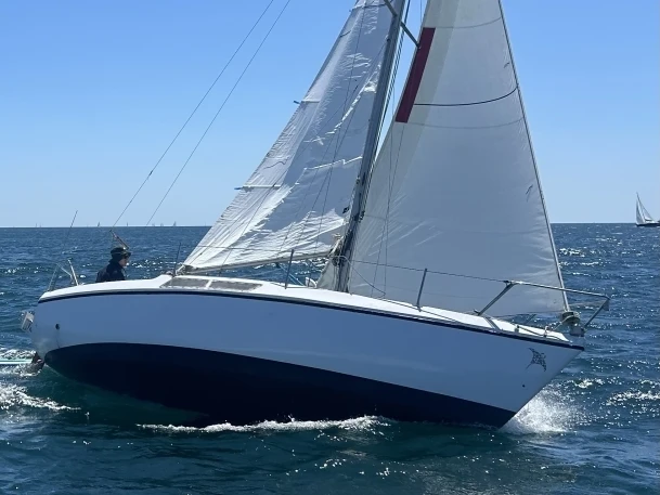 Charter a Jeanneau Brio in La Forêt-Fouesnant on Samboat
