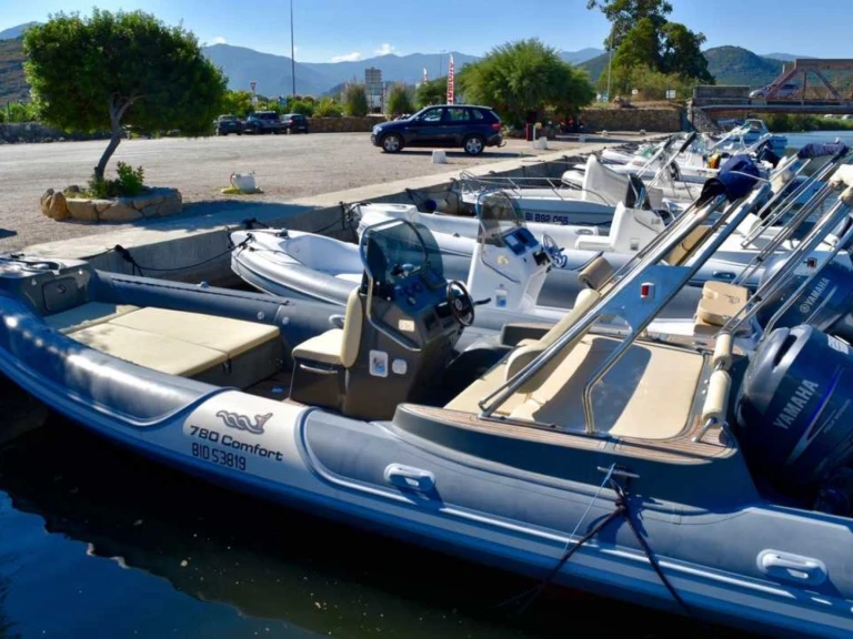 Yacht charter Saint-Florent - Motonautica-Vesuviana MV 780 Comfort on SamBoat