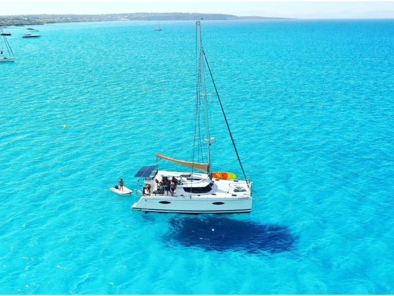 Hire a Fountaine Pajot Helia 44 Sant Antoni de Portmany