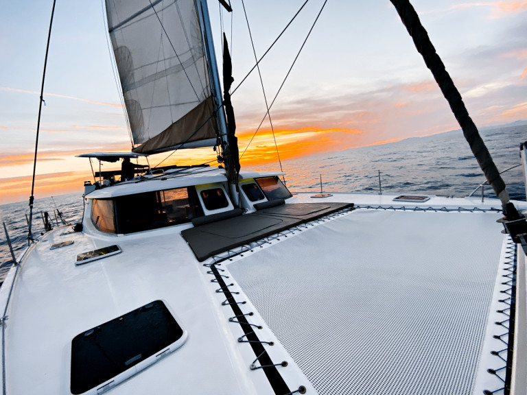 Charter a Fountaine Pajot Helia 44 in Sant Antoni de Portmany on Samboat