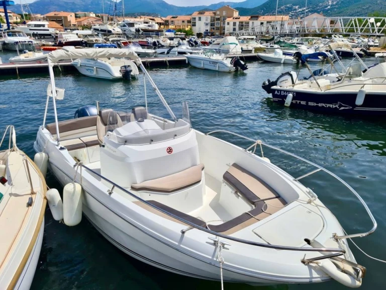 Charter a Jeanneau Cap Camarat 6.5 Style in Saint-Florent on Samboat