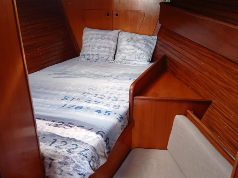 Hire a Bénéteau First 42 Marina Izola