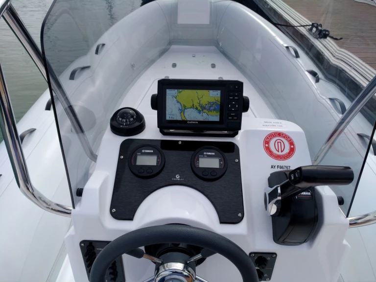 Charter a Capelli Tempest 625 Easy in La Trinité-sur-Mer on Samboat