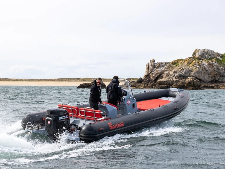 Yacht charter La Trinité-sur-Mer - Marshall MARSHALL M6 on SamBoat