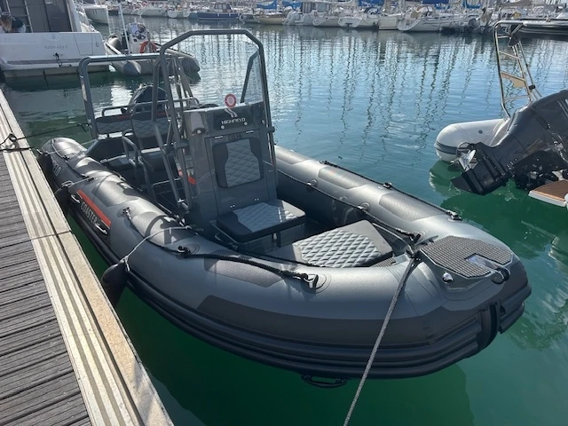 Yacht charter La Trinité-sur-Mer - Highfield HIGHFIELD 54 PATROL COASTER on SamBoat