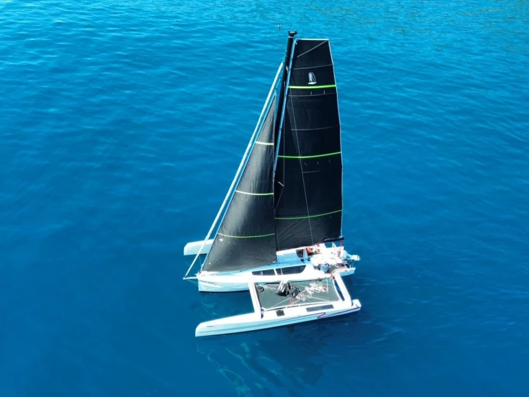 Catamaran to hire La Trinité-sur-Mer at the best price