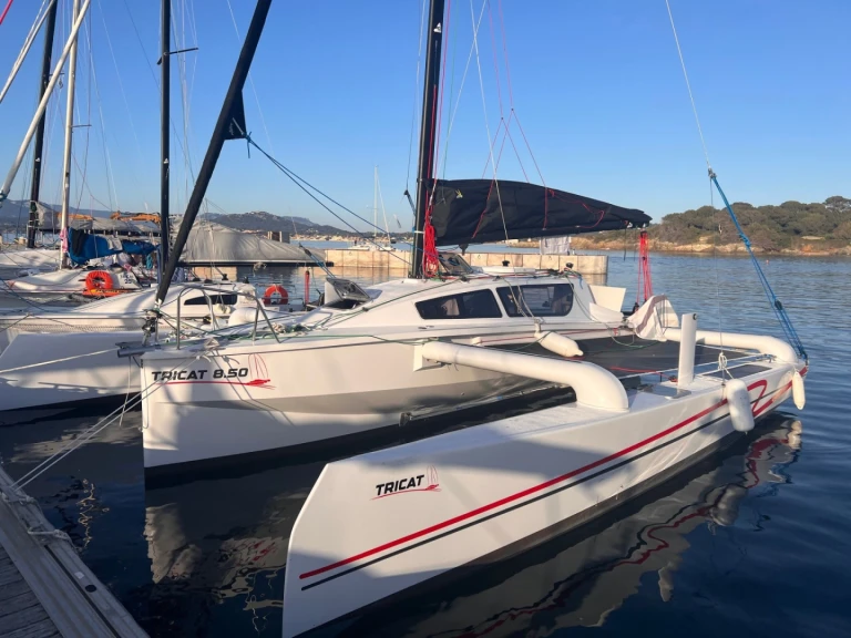 Tricat TRICAT 8.50 charter bareboat or skippered in  La Trinité-sur-Mer