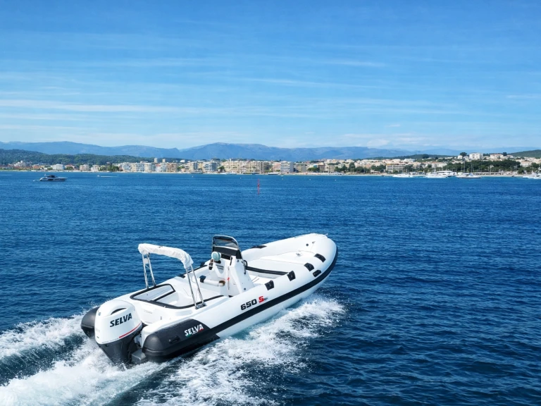 RIB hire in Antibes - Selva Selva D650 Family