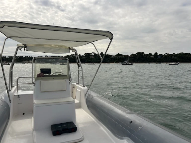 RIB hire in Piraillan - Sacs Sacs S 750 Madras