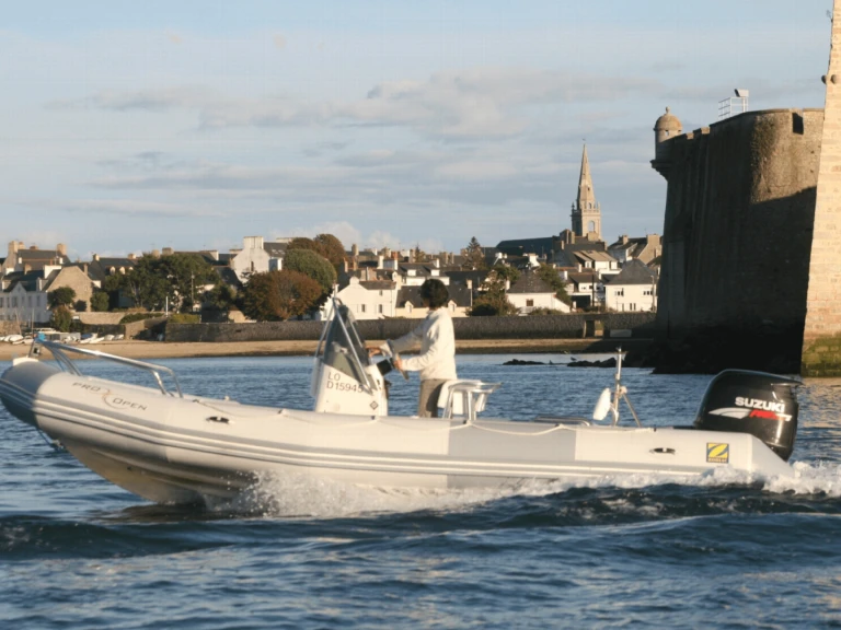 Zodiac ZODIAC 650 PRO OPEN charter bareboat or skippered in  Port-Louis