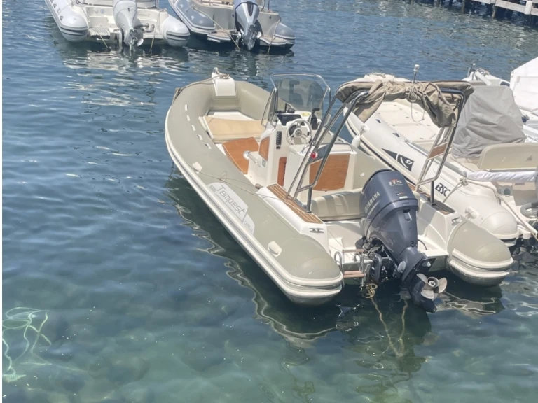 Yacht charter Lège-Cap-Ferret - Capelli Tempest 626 Ivory on SamBoat