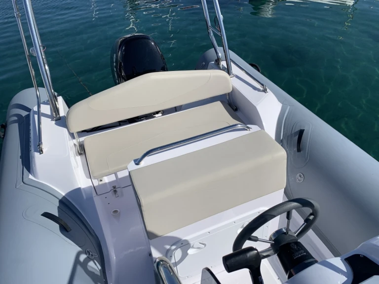 Yacht hire Propriano cheap Capelli 570 Luxe