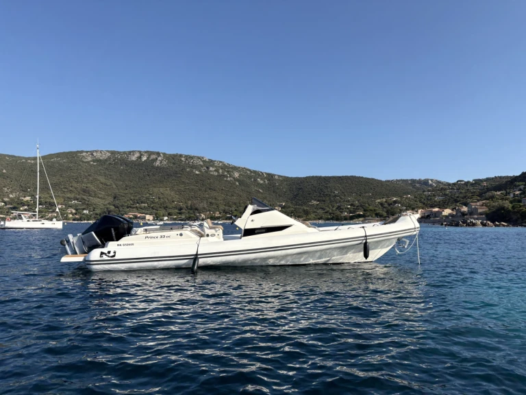 Yacht hire Propriano cheap PRINCE 33C