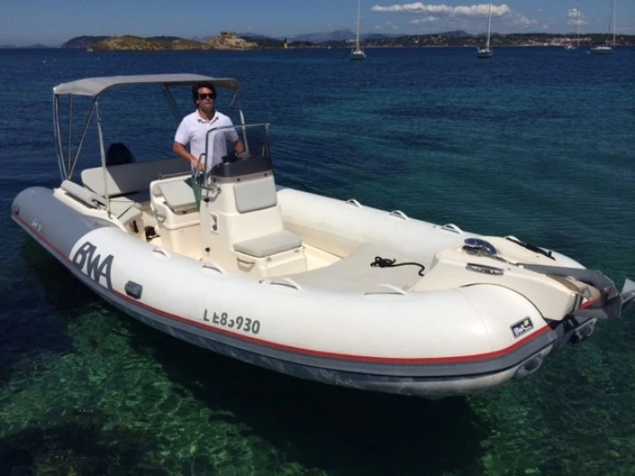 Hire a Bwa Sport 22 GT Porto-Vecchio