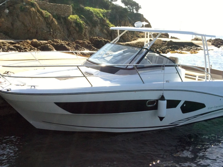 Hire a Jeanneau Cap Camarat 10.5 WA Cogolin