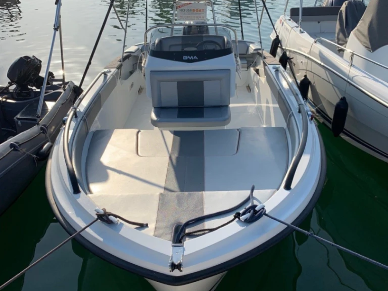 BMA BMA X199 charter bareboat or skippered in  Cogolin