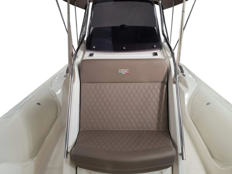 Yacht hire Cogolin cheap Activ 605 Sundeck
