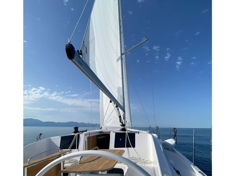 Hire Sailboat with or without skipper Elan Palermo