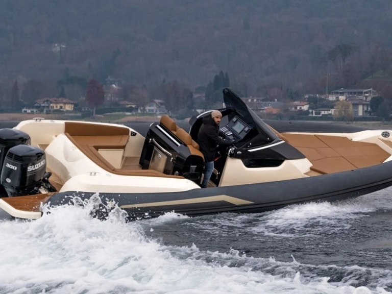 Hire RIB Bsc with a boat licence