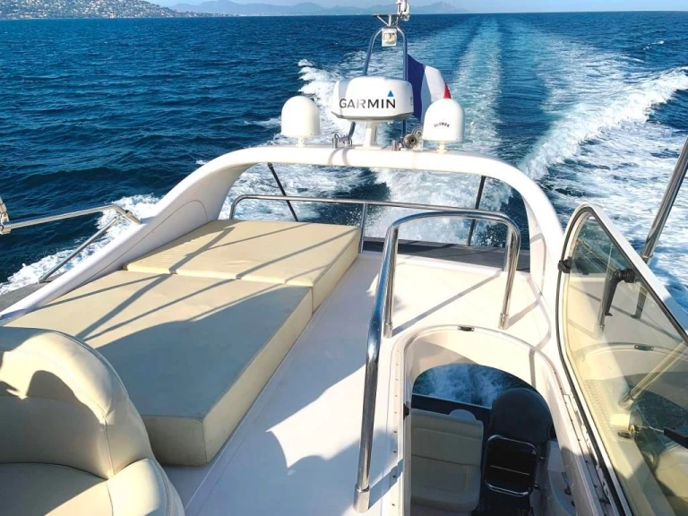 Hire Motorboat with or without skipper Azimut Cogolin