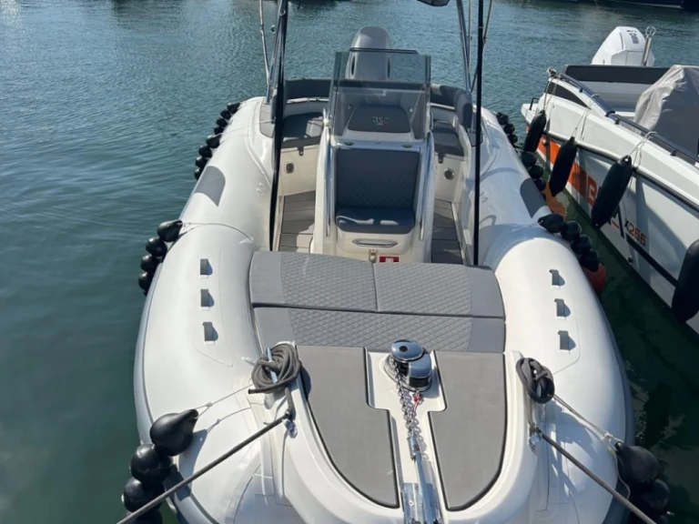 Hire a Bsc 70 Open Cogolin