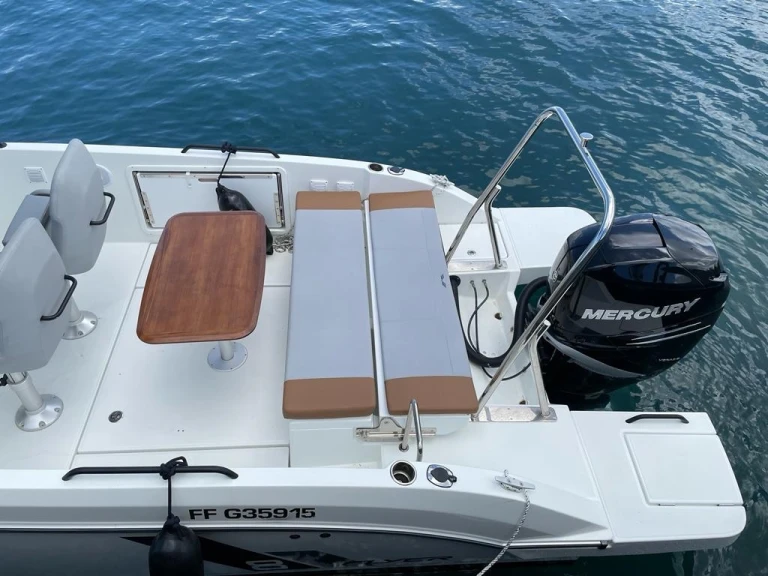 Charter a Bénéteau Flyer 8 in Case-Pilote on Samboat