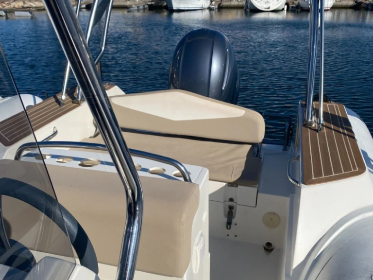 Hire RIB with or without skipper Capelli Saint-Cyprien-Plage