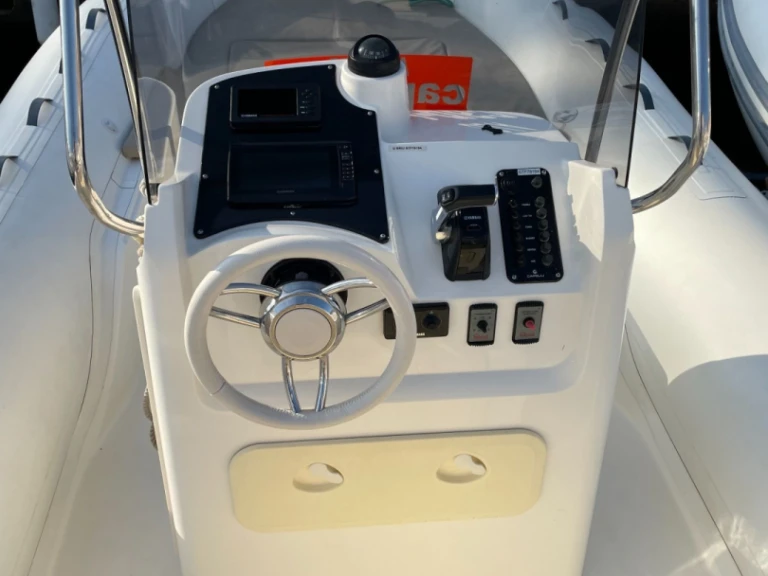 Hire RIB Capelli with a boat licence