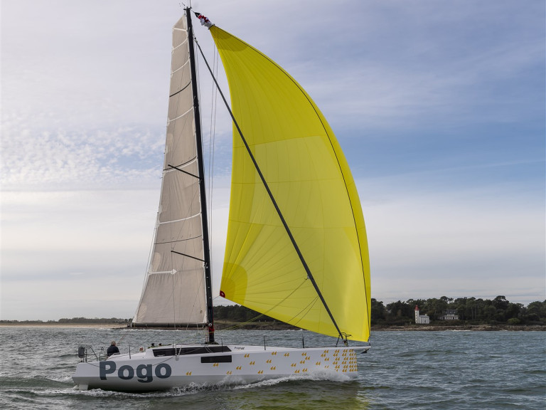 Hire a Pogo Structures Pogo 44 Palma de Mallorca