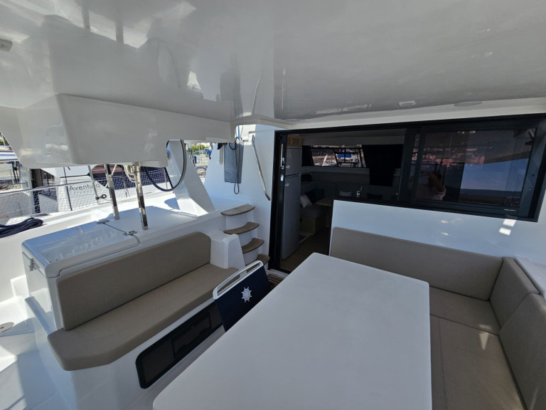 Hire Catamaran Aventura with a boat licence