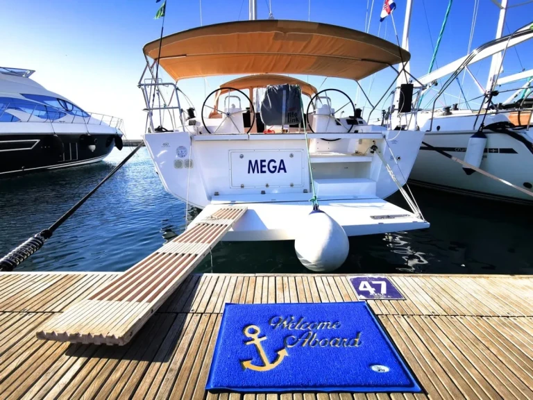 Yacht charter Marina (City) - Dufour Dufour 460 Grand Large on SamBoat